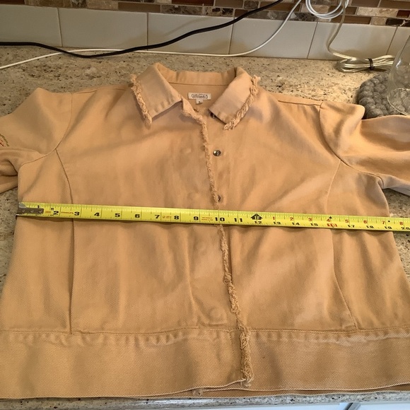 Stefanal Tan Jacket Size Large Embroidery on Sleeve - Picture 6 of 10